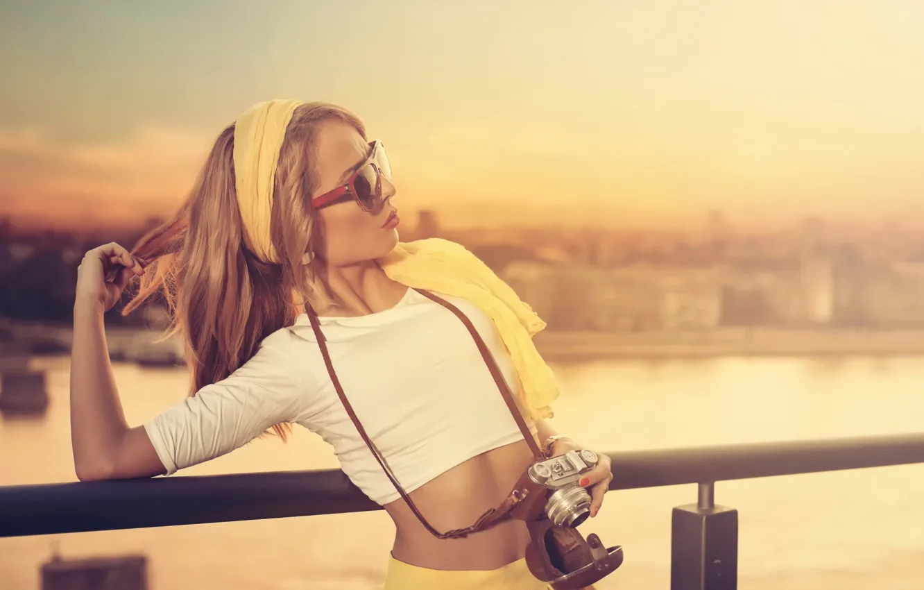 Photo wallpaper girl, the camera, Retro beauty