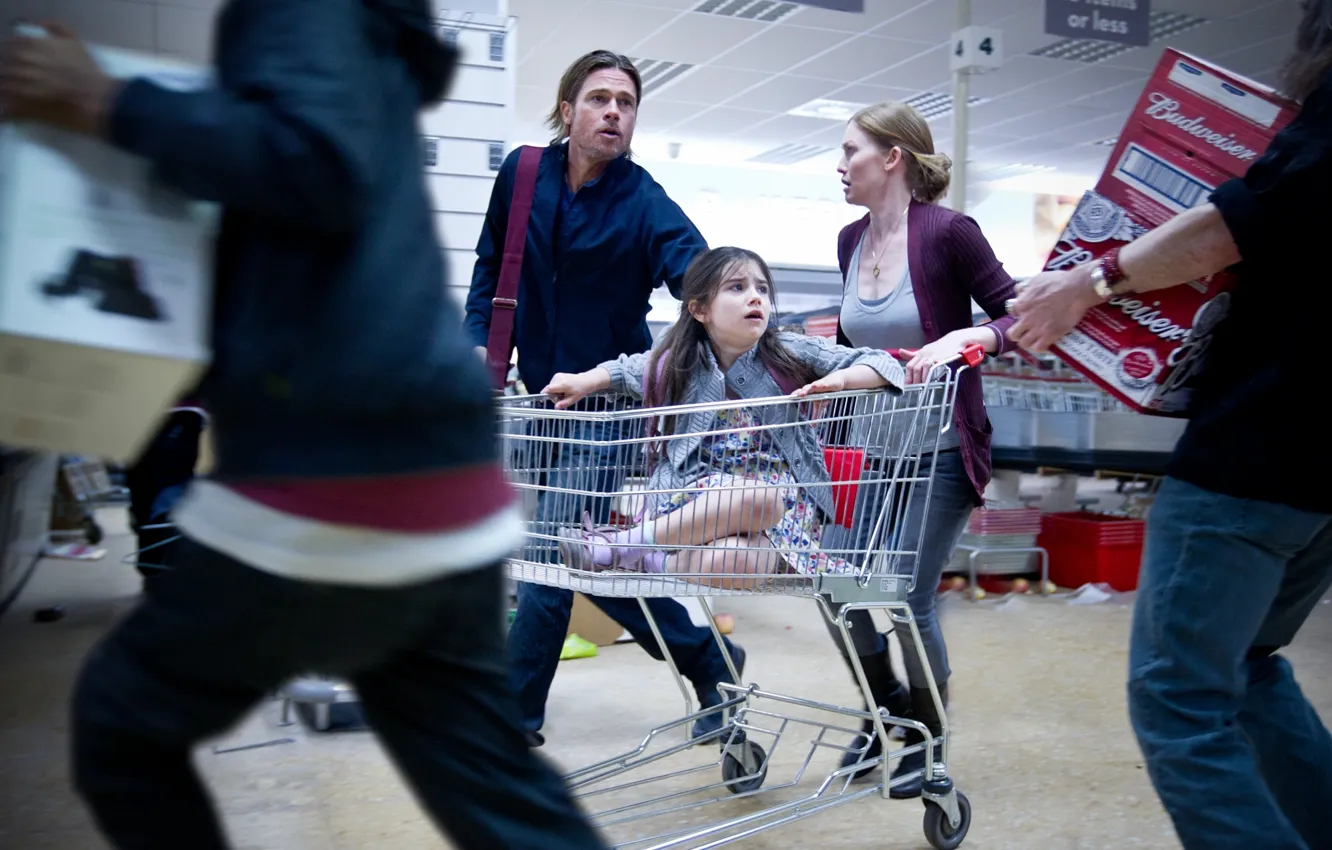 Photo wallpaper people, family, girl, Brad Pitt, shop, World war Z, World War Z, Sterling Jerins