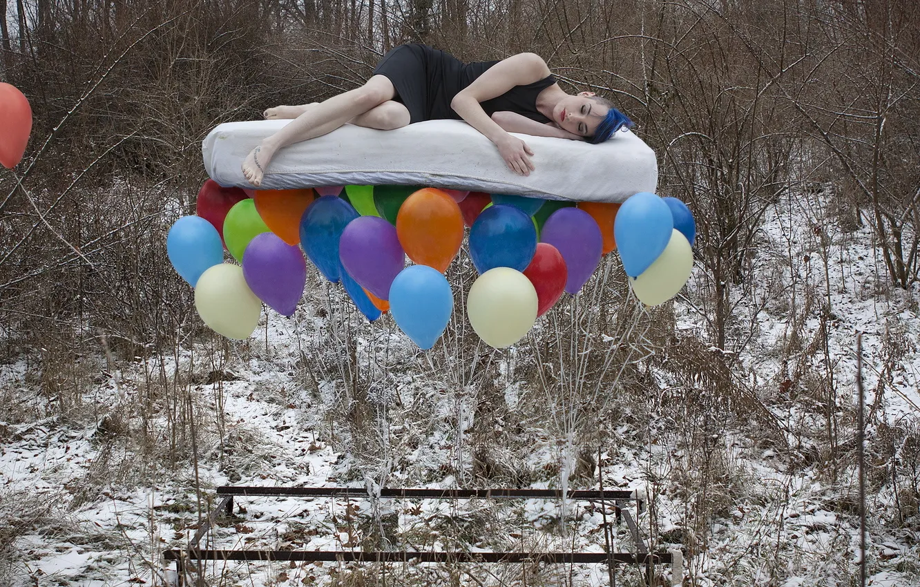 Photo wallpaper girl, balls, the situation