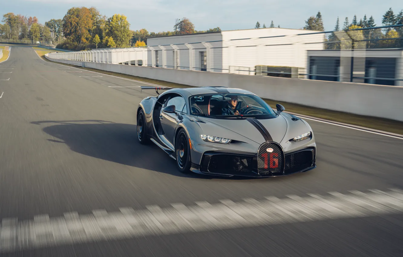 Photo wallpaper machine, movement, speed, Bugatti, driver, hypercar, Bugatti Chiron, 16