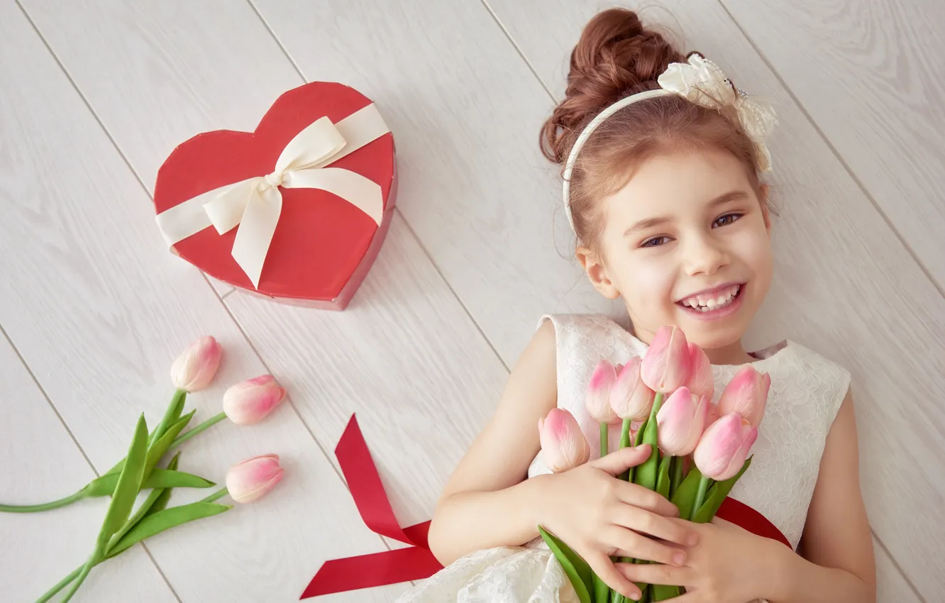 Photo wallpaper love, heart, girl, tulips, love, heart, romantic, gift