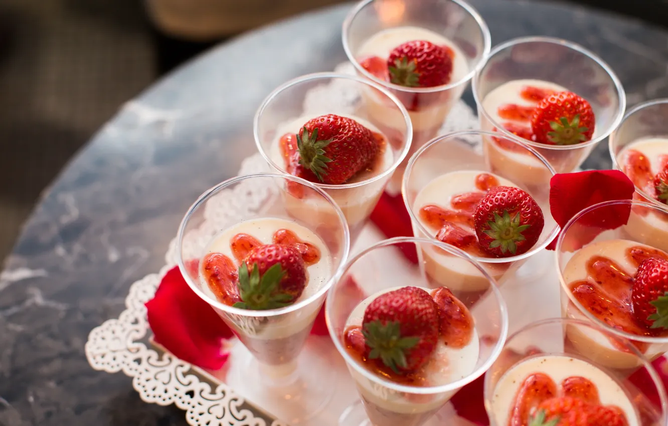 Photo wallpaper berries, strawberry, dessert, yogurt