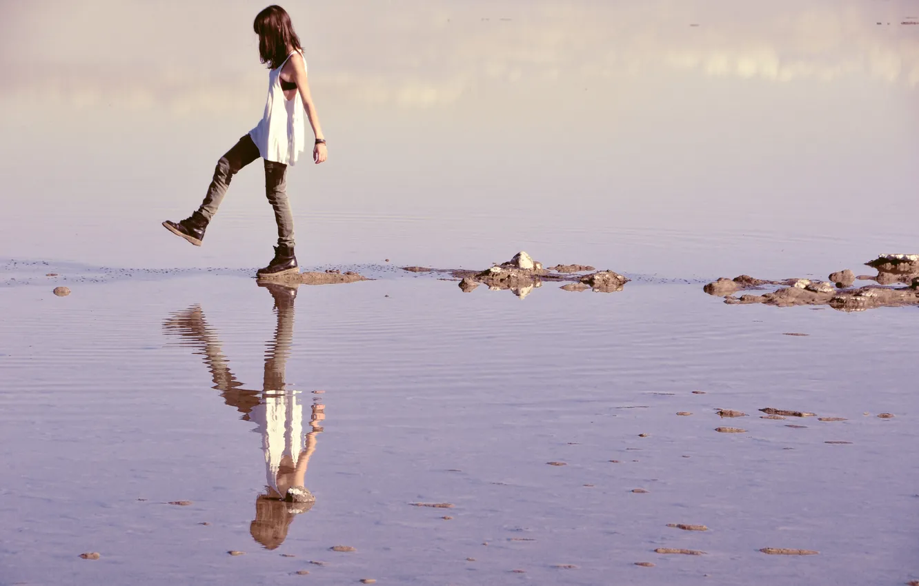 Photo wallpaper sea, girl, reflection, stones