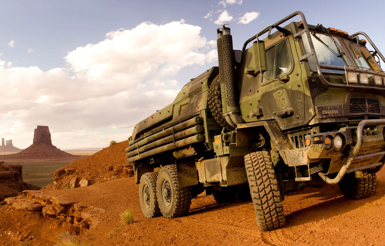Photo wallpaper desert, truck, Oshkosh, Family of Medium Tactical Vehicles, FMTV