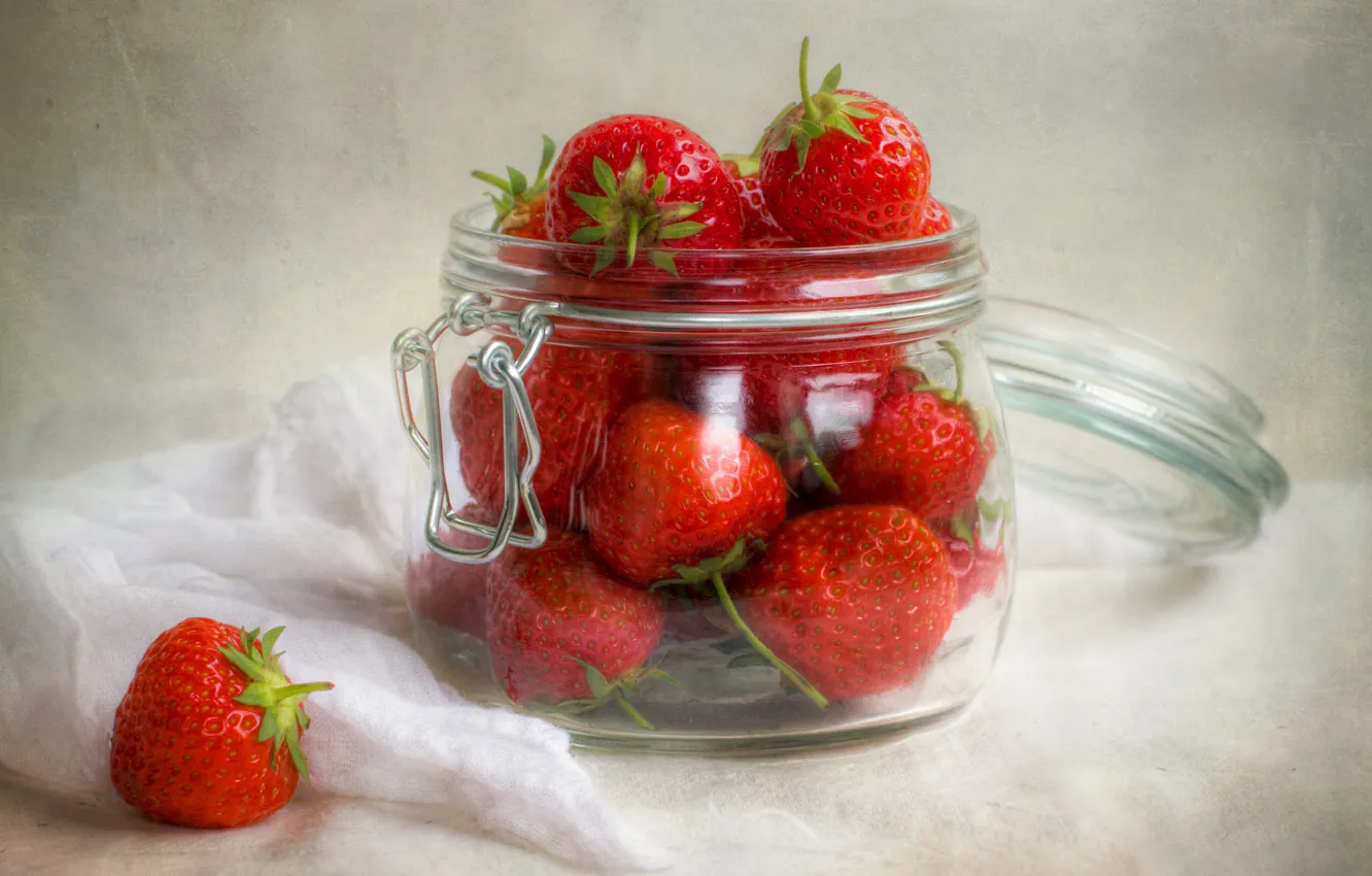 Photo wallpaper strawberry, ripe, Strawberries