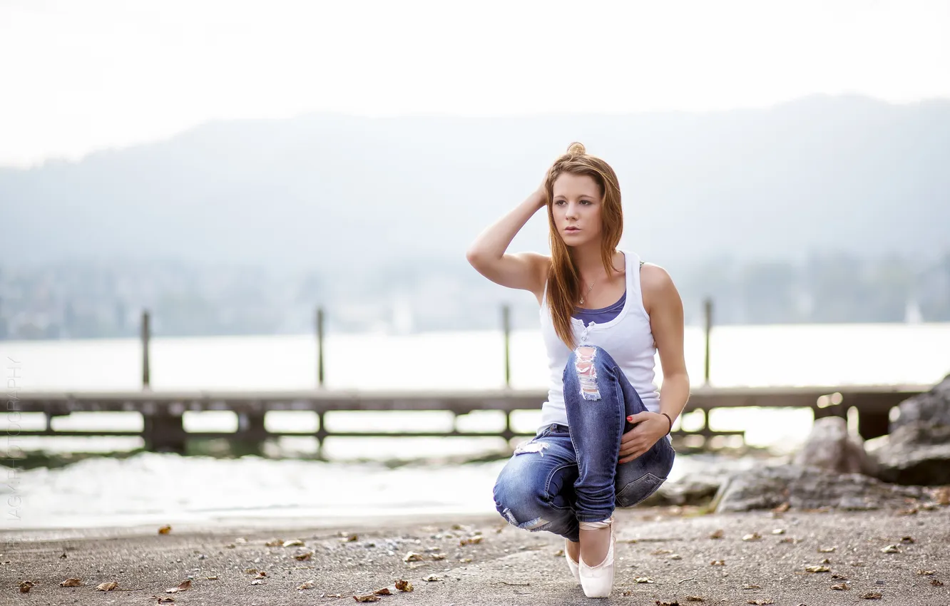 Photo wallpaper jeans, Mike, on the street, Pointe shoes