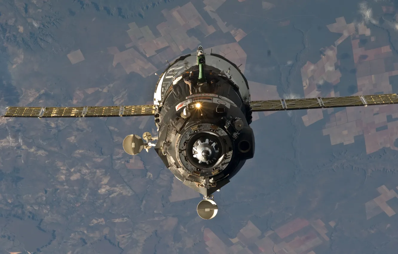 Photo wallpaper space, Earth, antenna, spaceship, Soyuz TMA, the docking station