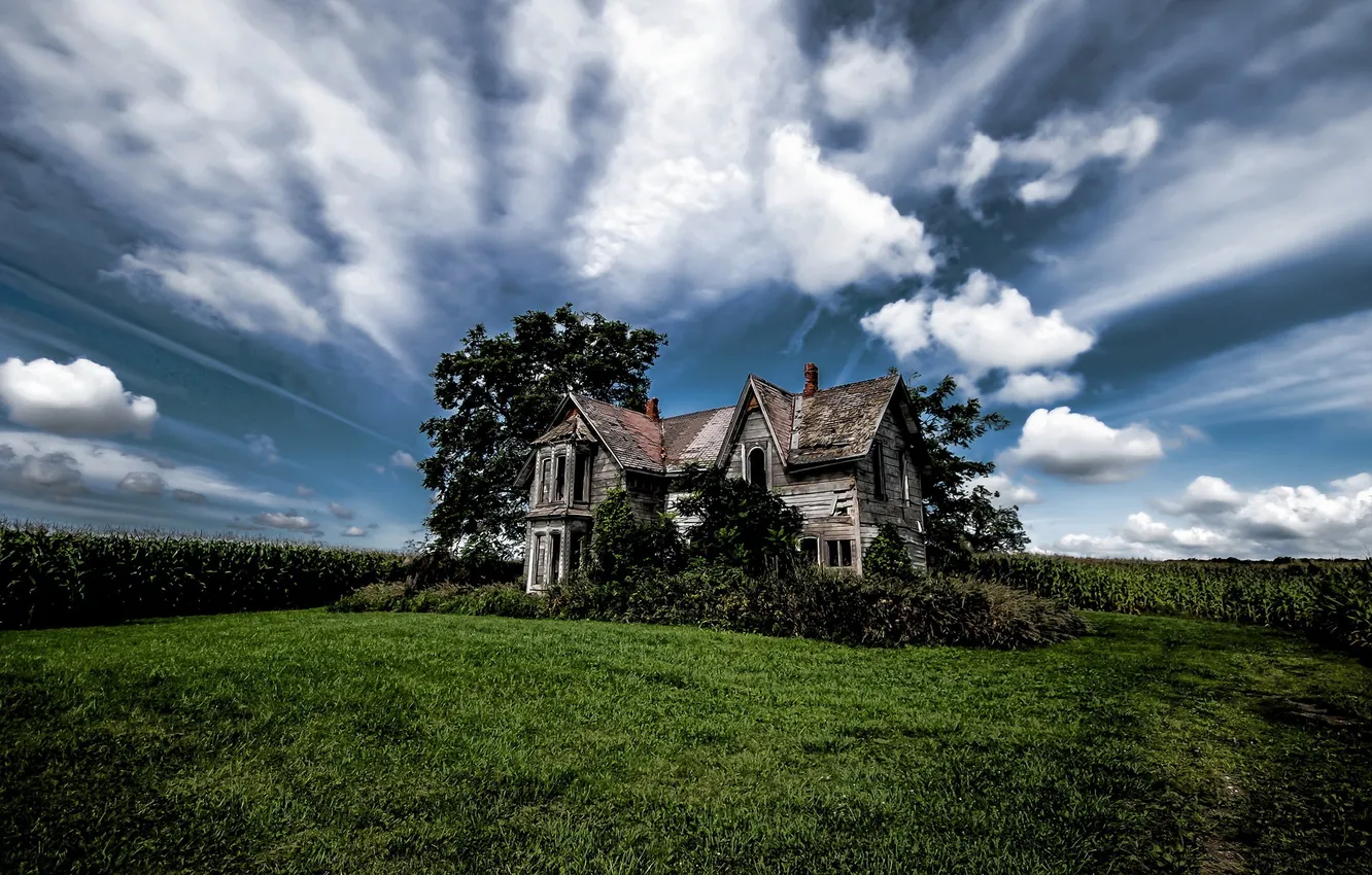 Photo wallpaper Sky, Abandoned Farmhouse, Dilapidated Drama, Talbot Trail