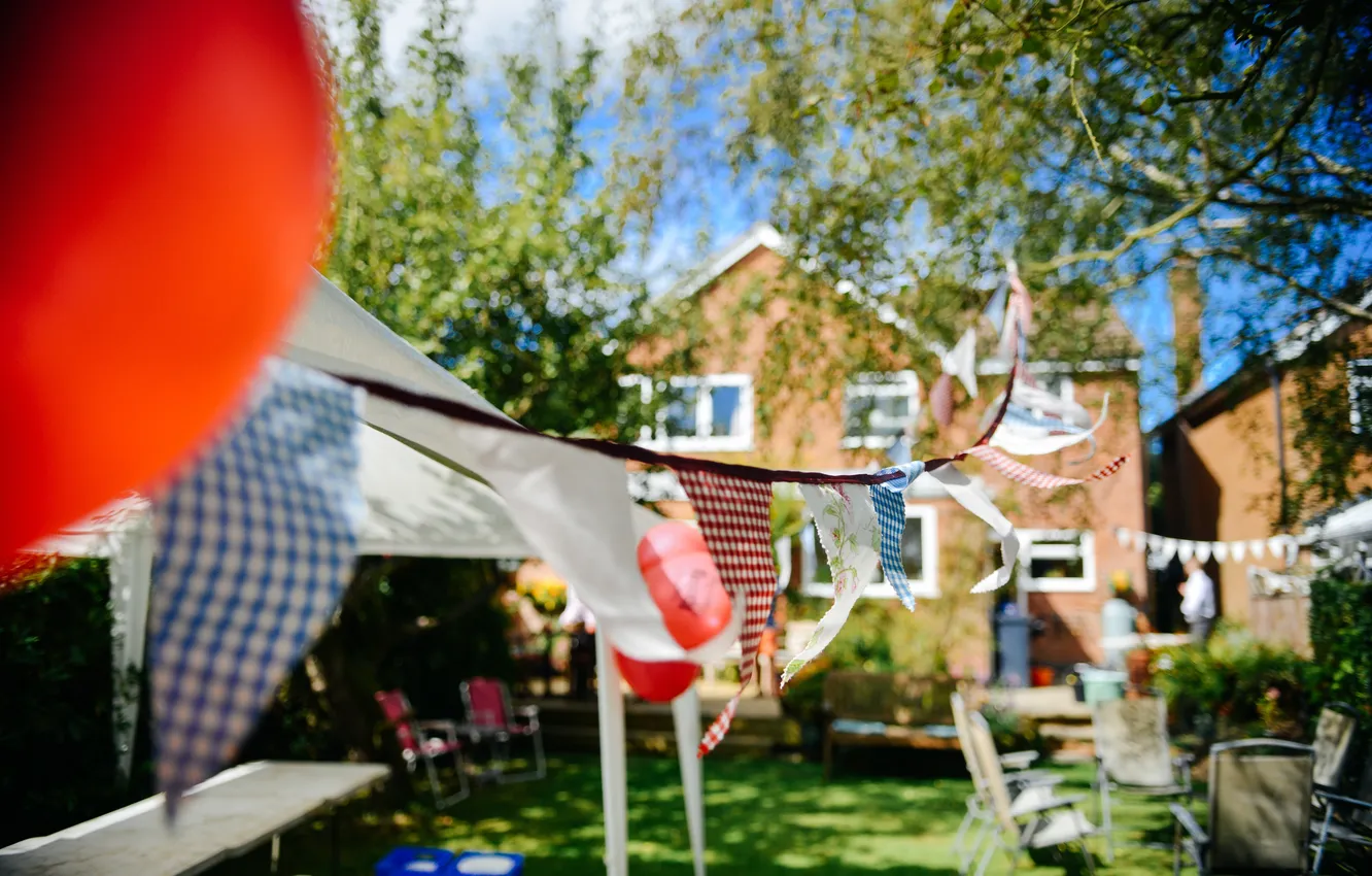 Photo wallpaper summer, holiday, home, yard, picnic, garland, flags