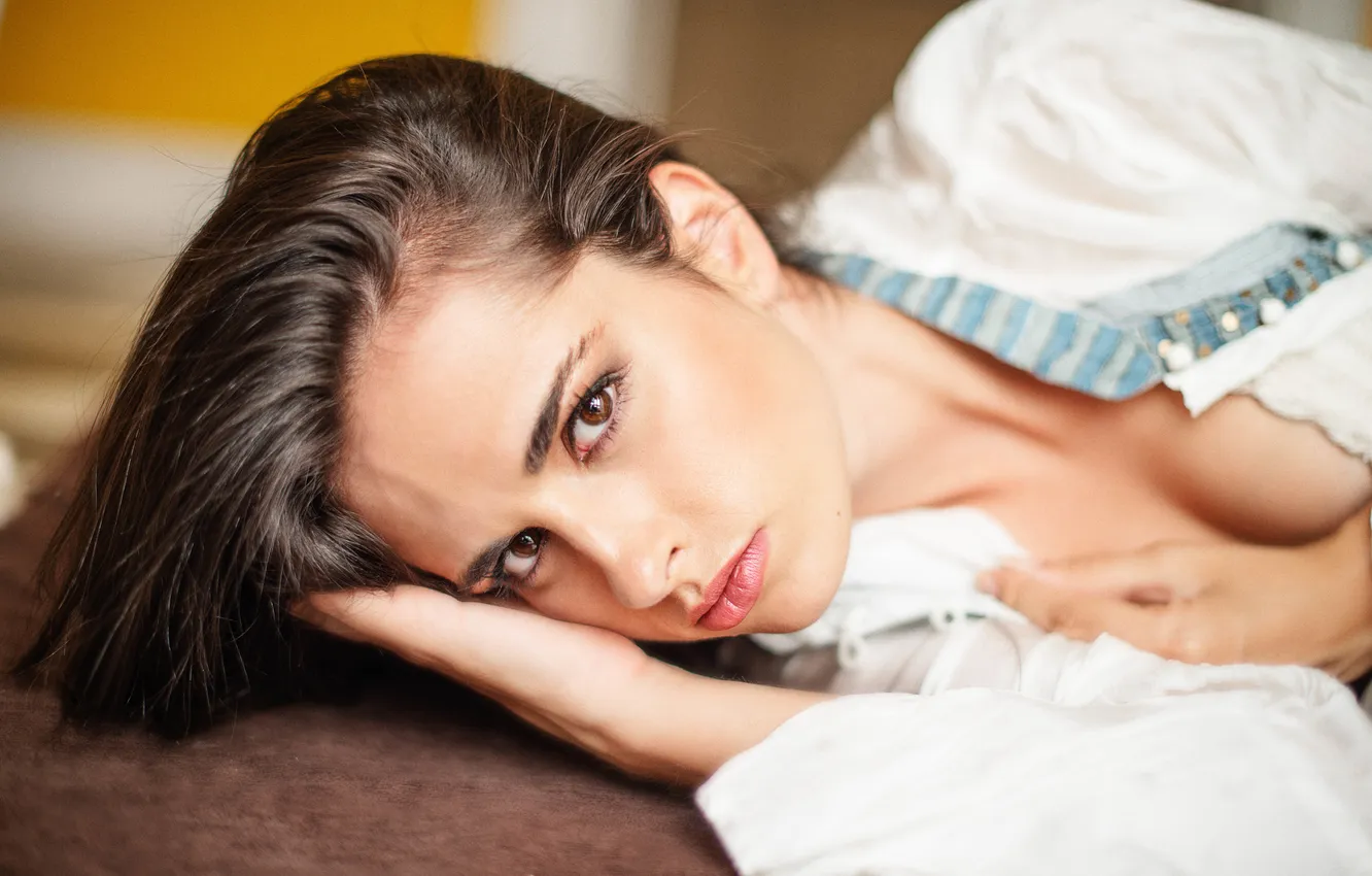 Photo wallpaper girl, pose, brunette