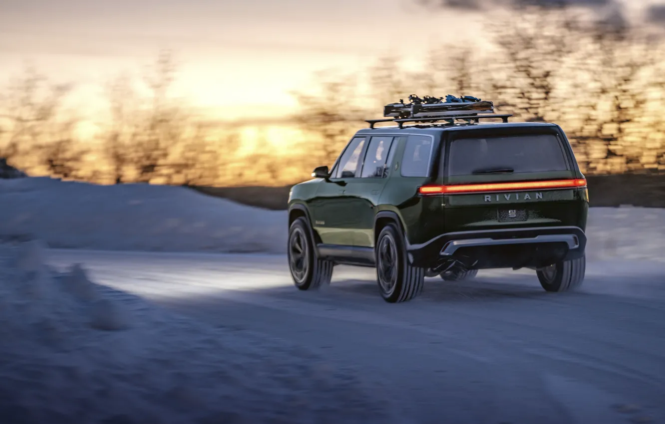 Photo wallpaper light, snow, the evening, turn, SUV, 2019, Rivian, R1S