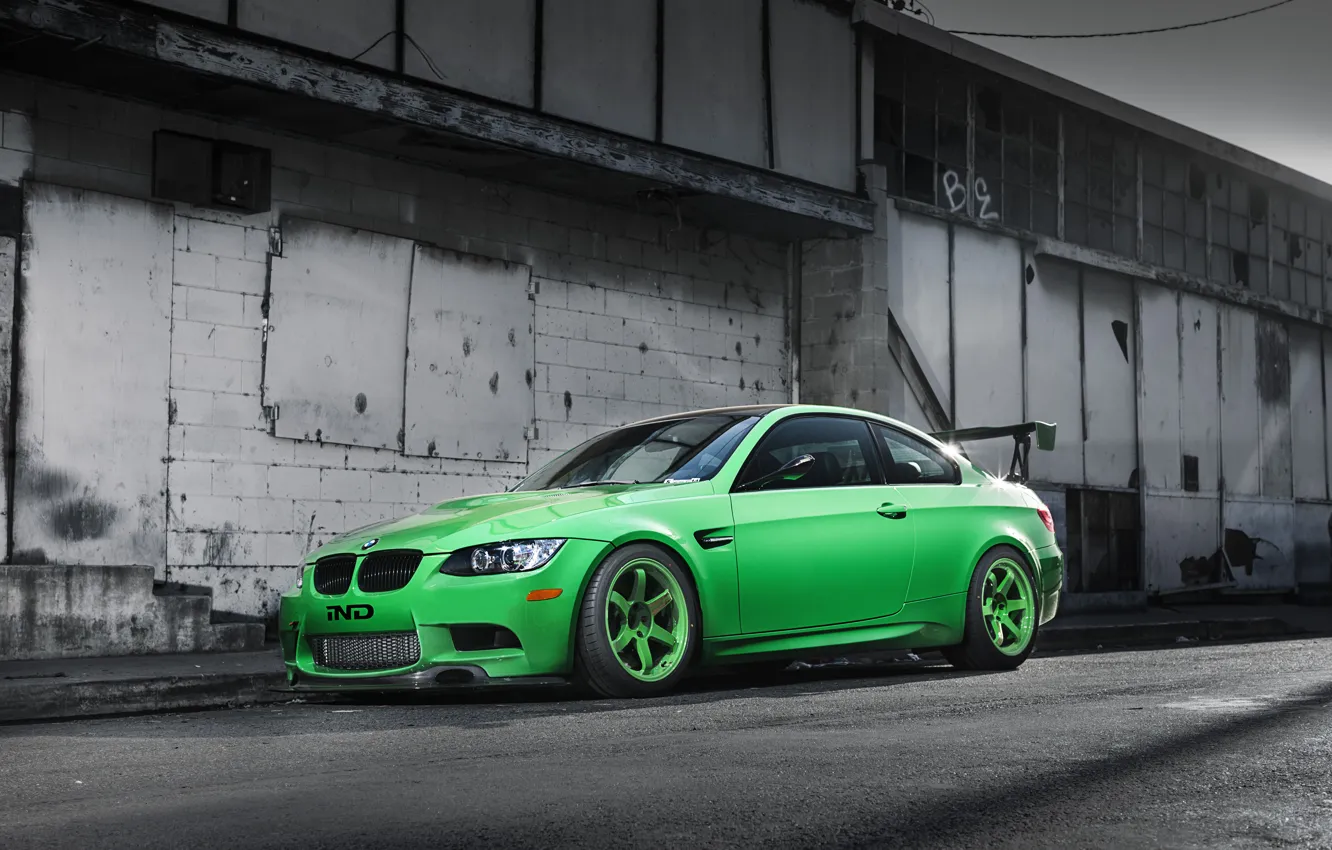 Photo wallpaper green, green, the building, bmw, BMW, shadow, side view, e92