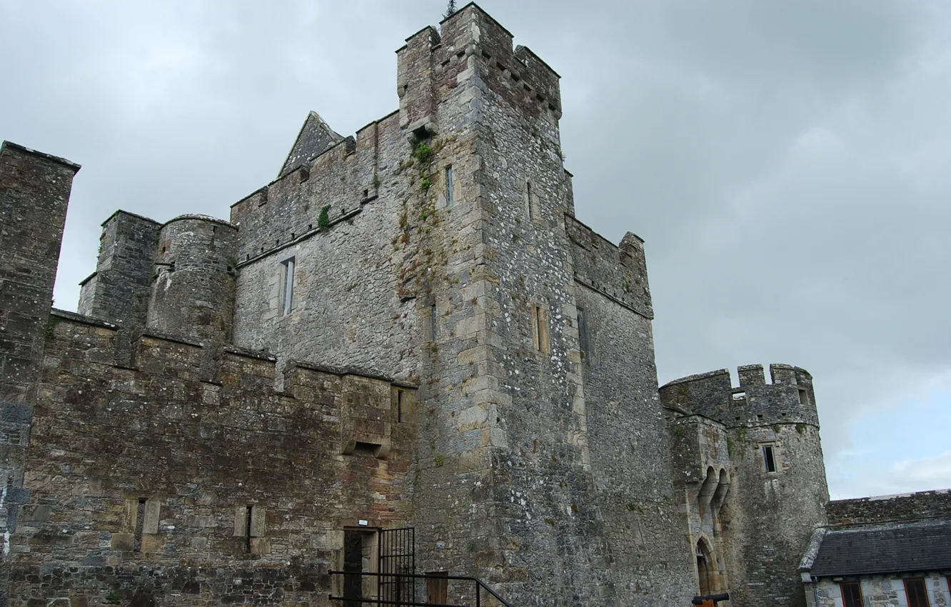 Photo wallpaper clouds, Ireland, cloudy sky, medieval architecture, Cair Castle