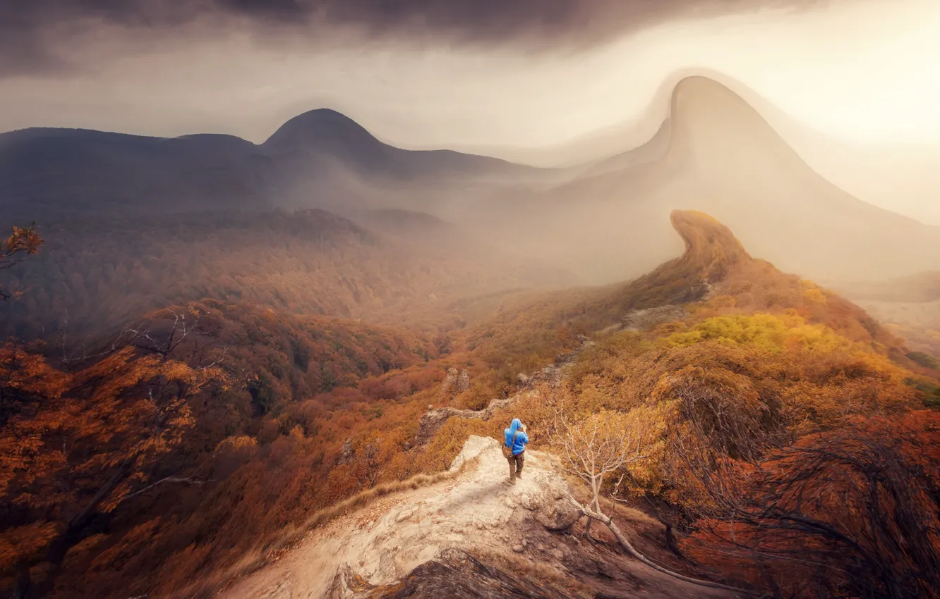 Photo wallpaper mountains, fog, people