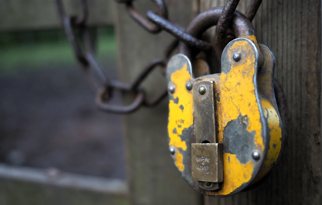 Photo wallpaper metal, steel, chain, padlock