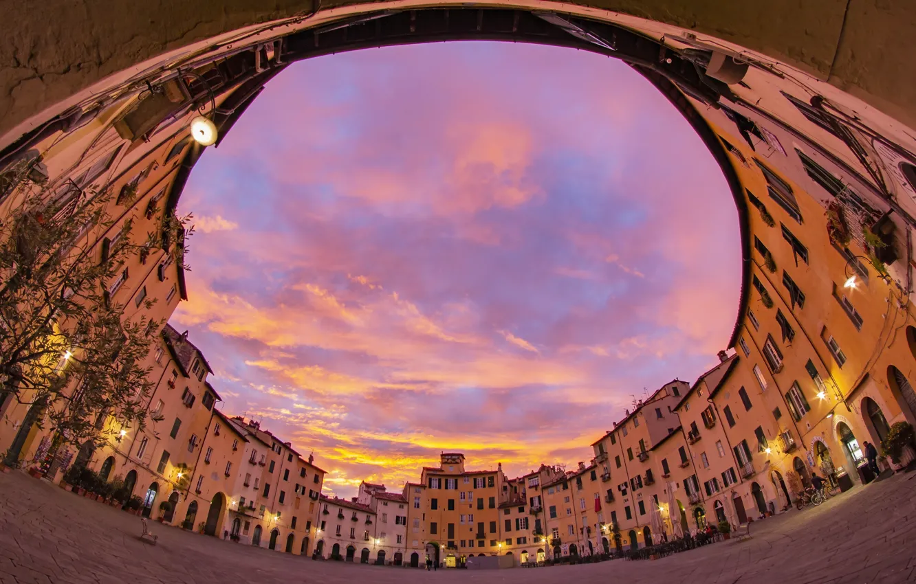 Photo wallpaper Italy, Lucca, Piazza Anfiteatro
