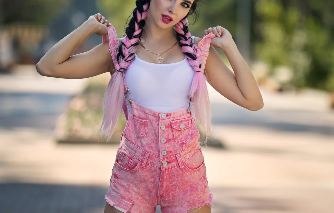 Photo wallpaper girl, shorts, long hair, legs, photo, photographer, blue eyes, model