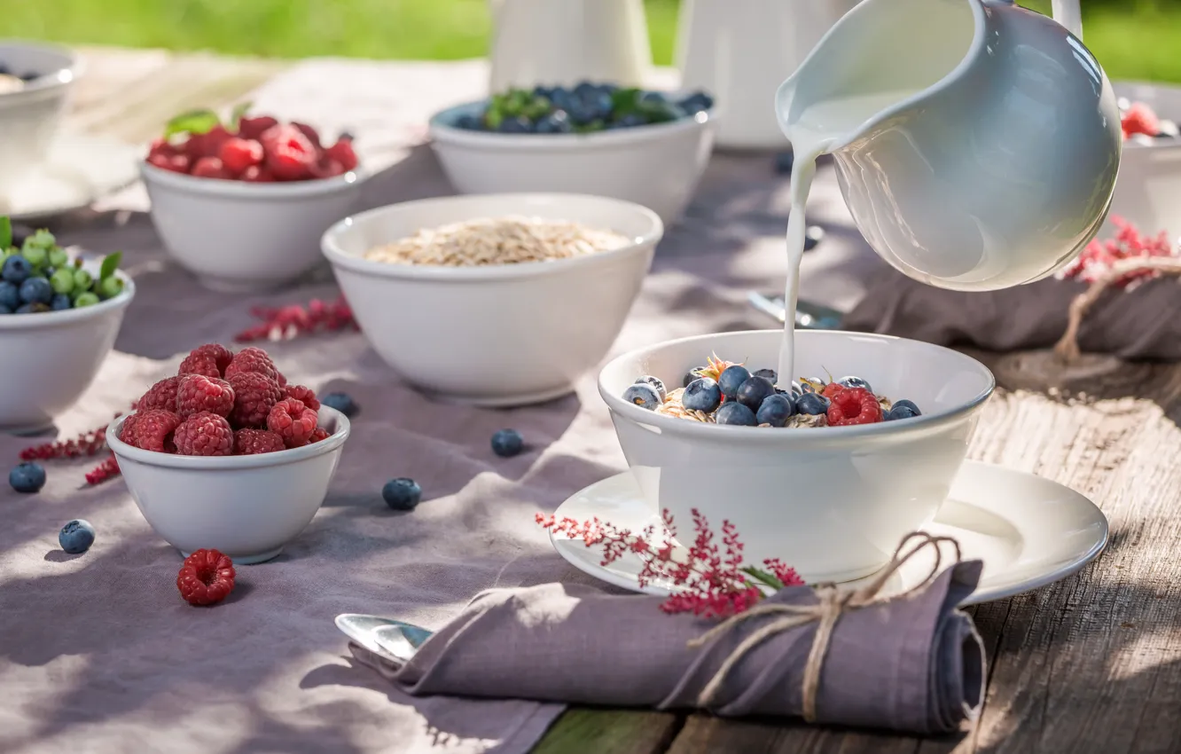 Photo wallpaper berries, Breakfast, milk, wood, granola