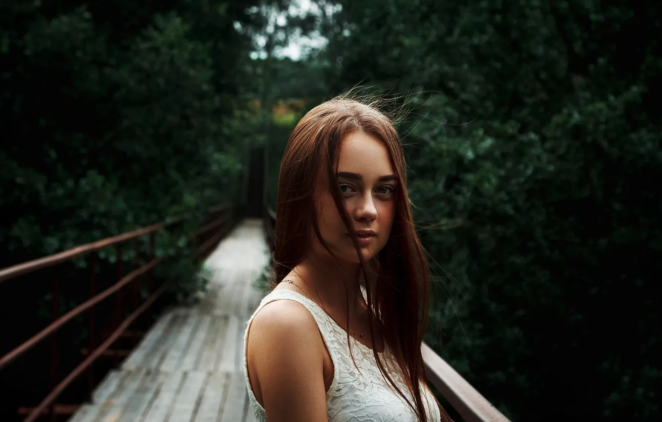 Photo wallpaper look, girl, bridge, red, Pavel Tarakanov