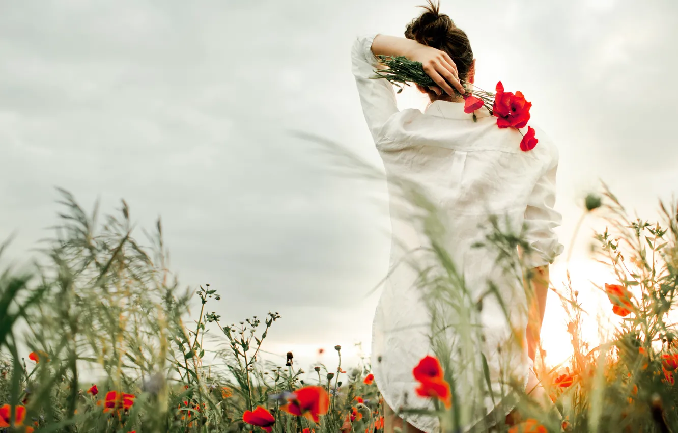 Photo wallpaper the sky, girl, light, flowers, pose, mood, back, Maki