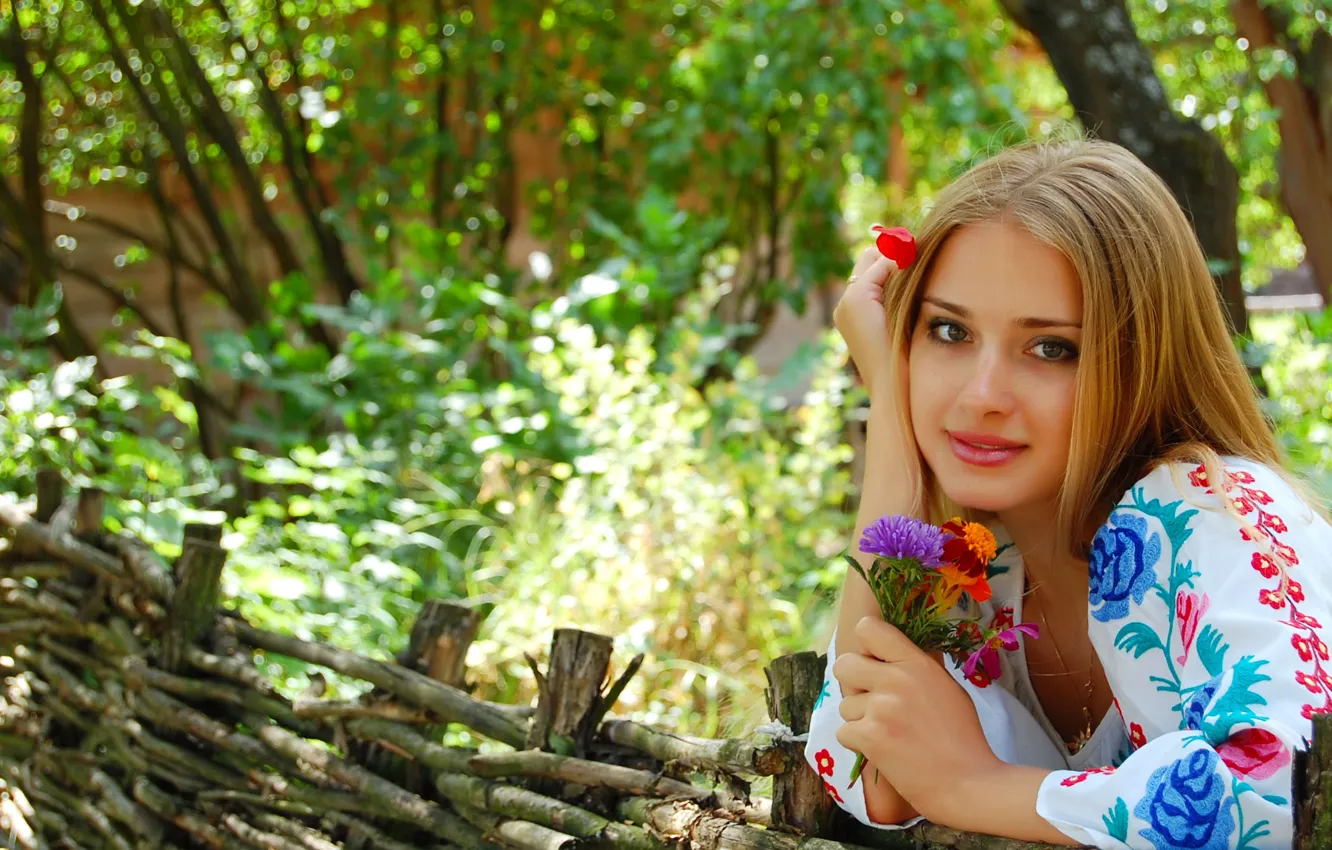 Photo wallpaper greens, face, face, Ukrainian, cute blonde, cute blonde, greens, Ukrainian