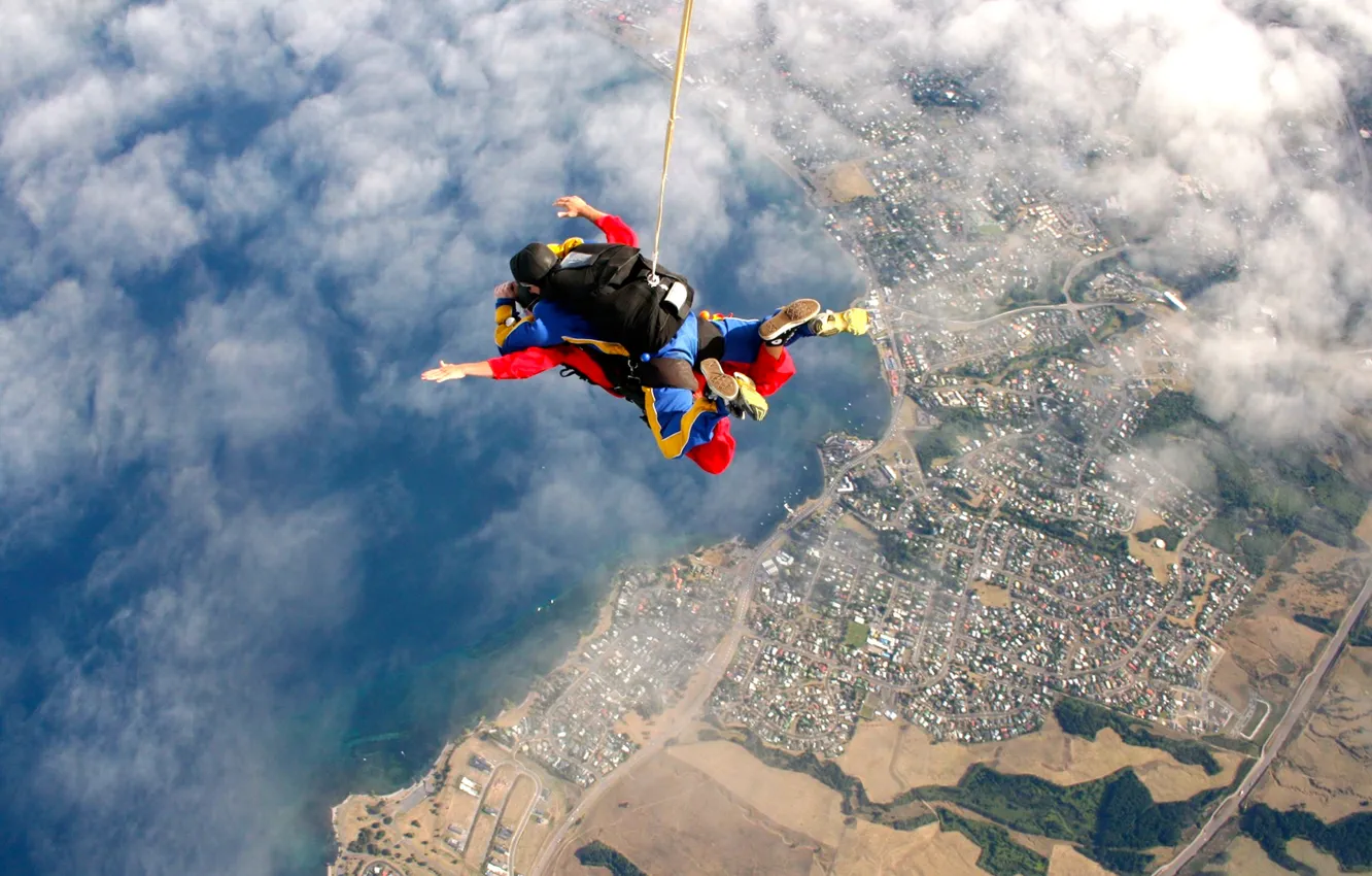 Photo wallpaper beach, clouds, parachute, Bay, container, reef, skydivers, tandem