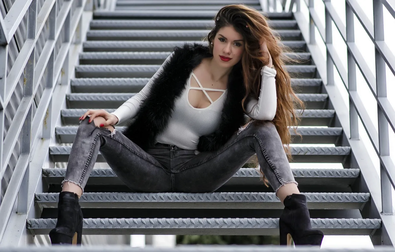 Photo wallpaper girl, ladder, Gabriela