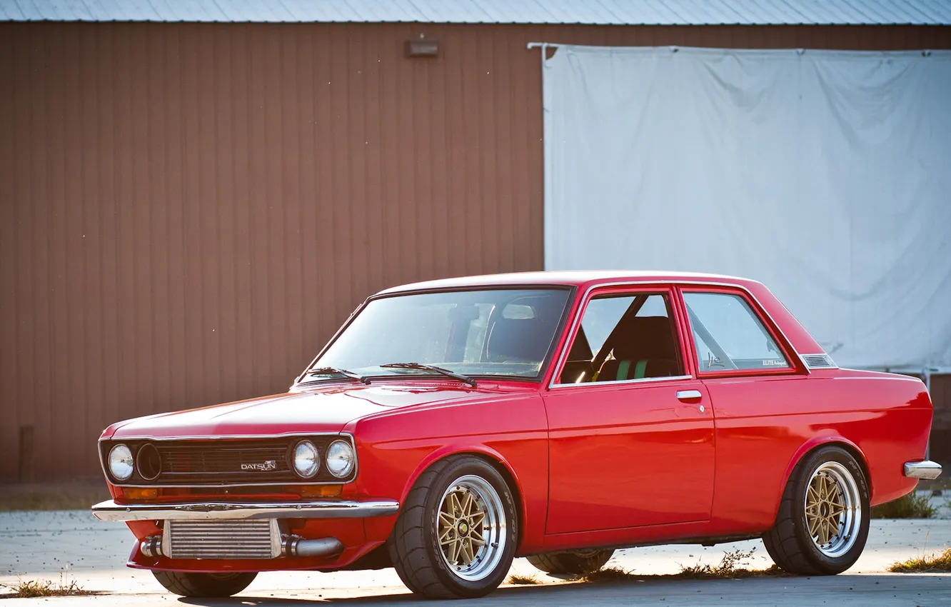 Photo wallpaper hangar, datsun, Datsun