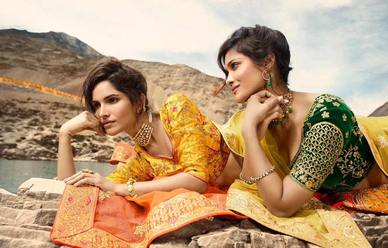 Photo wallpaper girl, fashion, eyes, smile, beautiful, model, lips, face