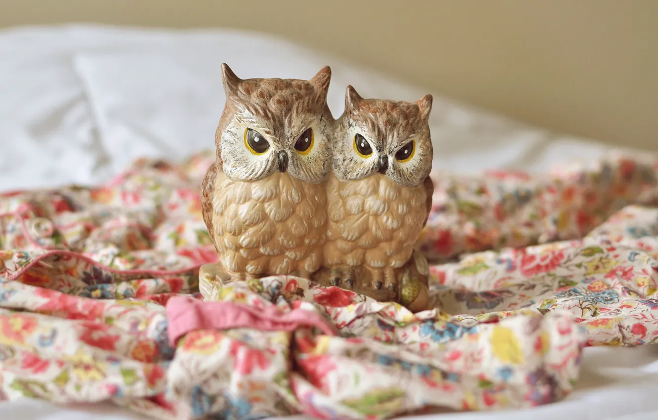 Photo wallpaper fabric, owls, figures