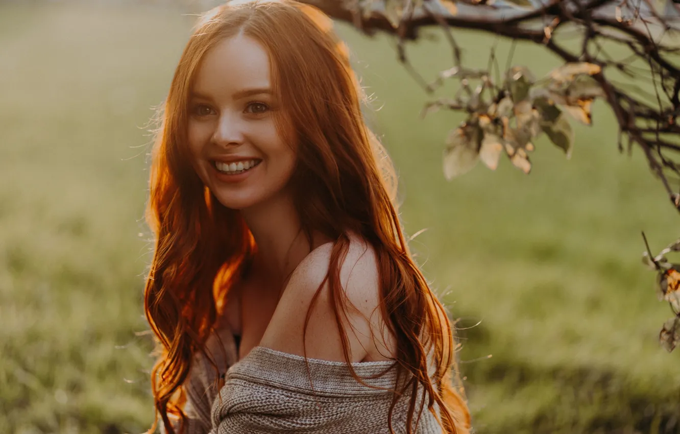 Photo wallpaper girl, face, smile, mood, red, shoulders, redhead, long hair