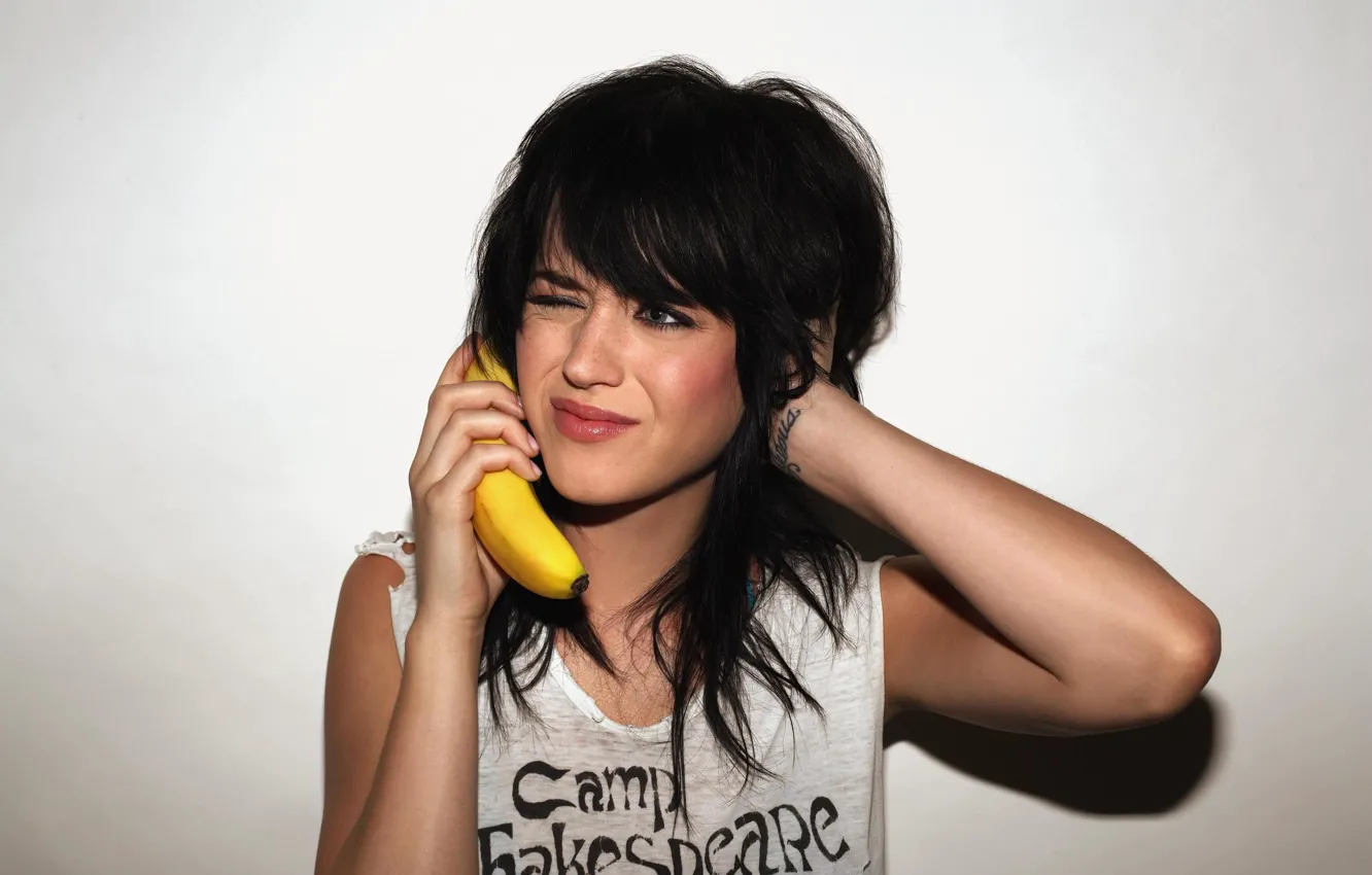 Photo wallpaper Katy Perry, phone, banana