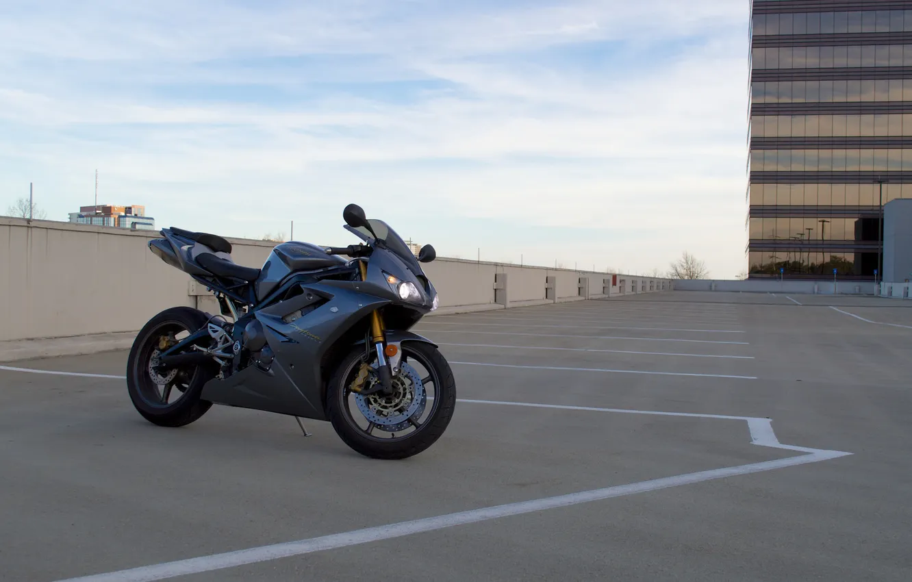 Photo wallpaper roof, grey, Parking, grey, Triumph, triumph, Dayton, Daytona 675