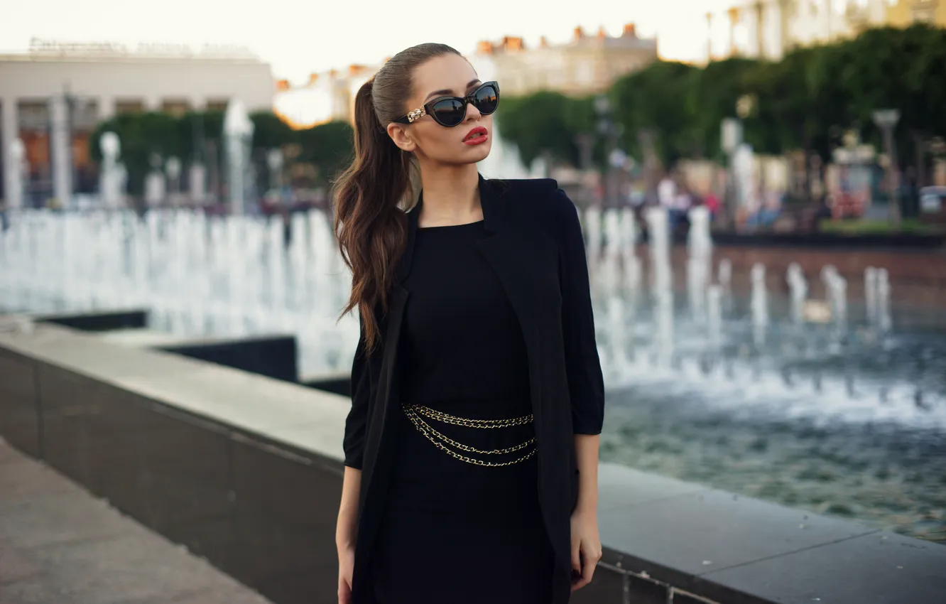 Photo wallpaper girl, lips, hair, female, heels, Glamour, Fountain, high