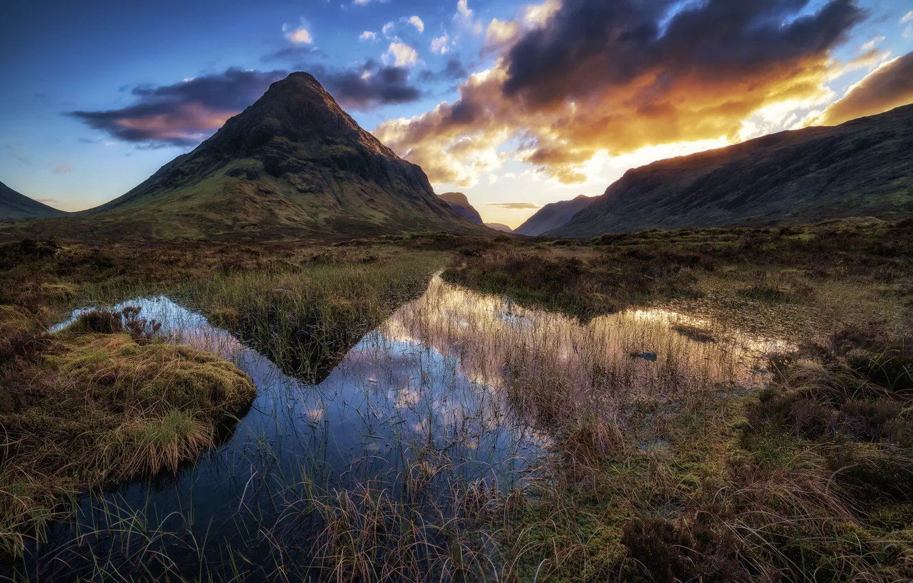 Photo wallpaper clouds, mountains, lake