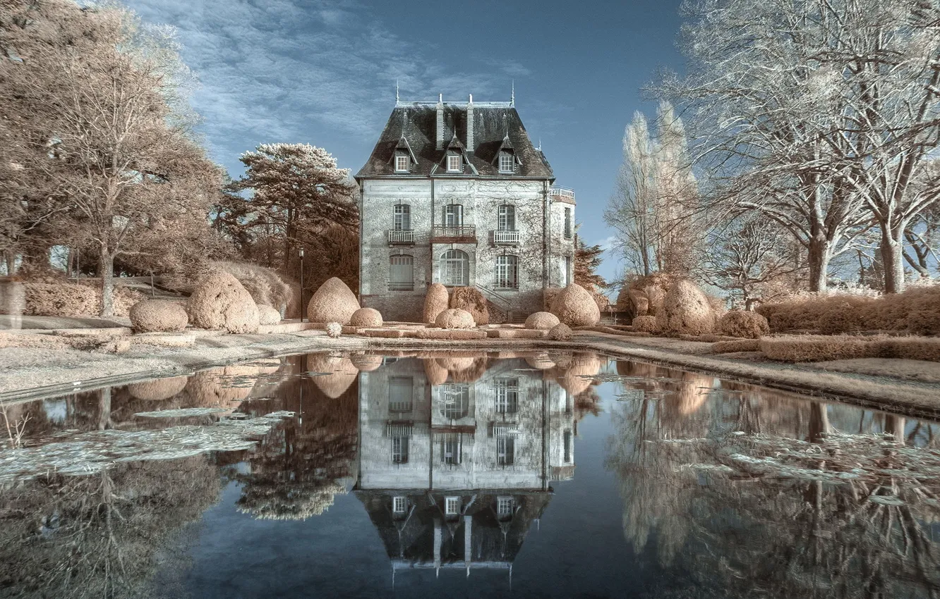 Photo wallpaper reflection, castle, Château de Truyes