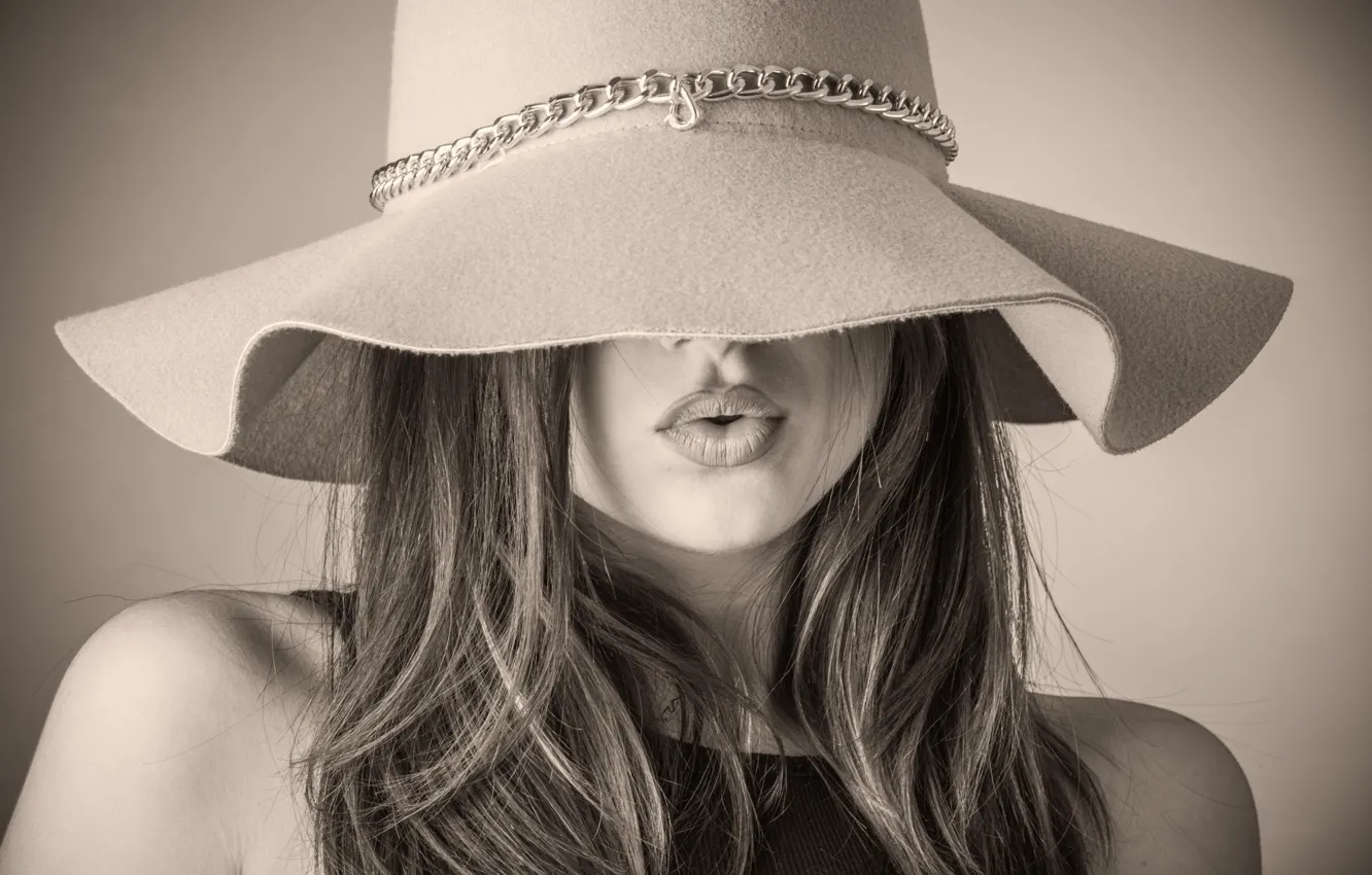 Photo wallpaper girl, hair, hat, lips, shoulders