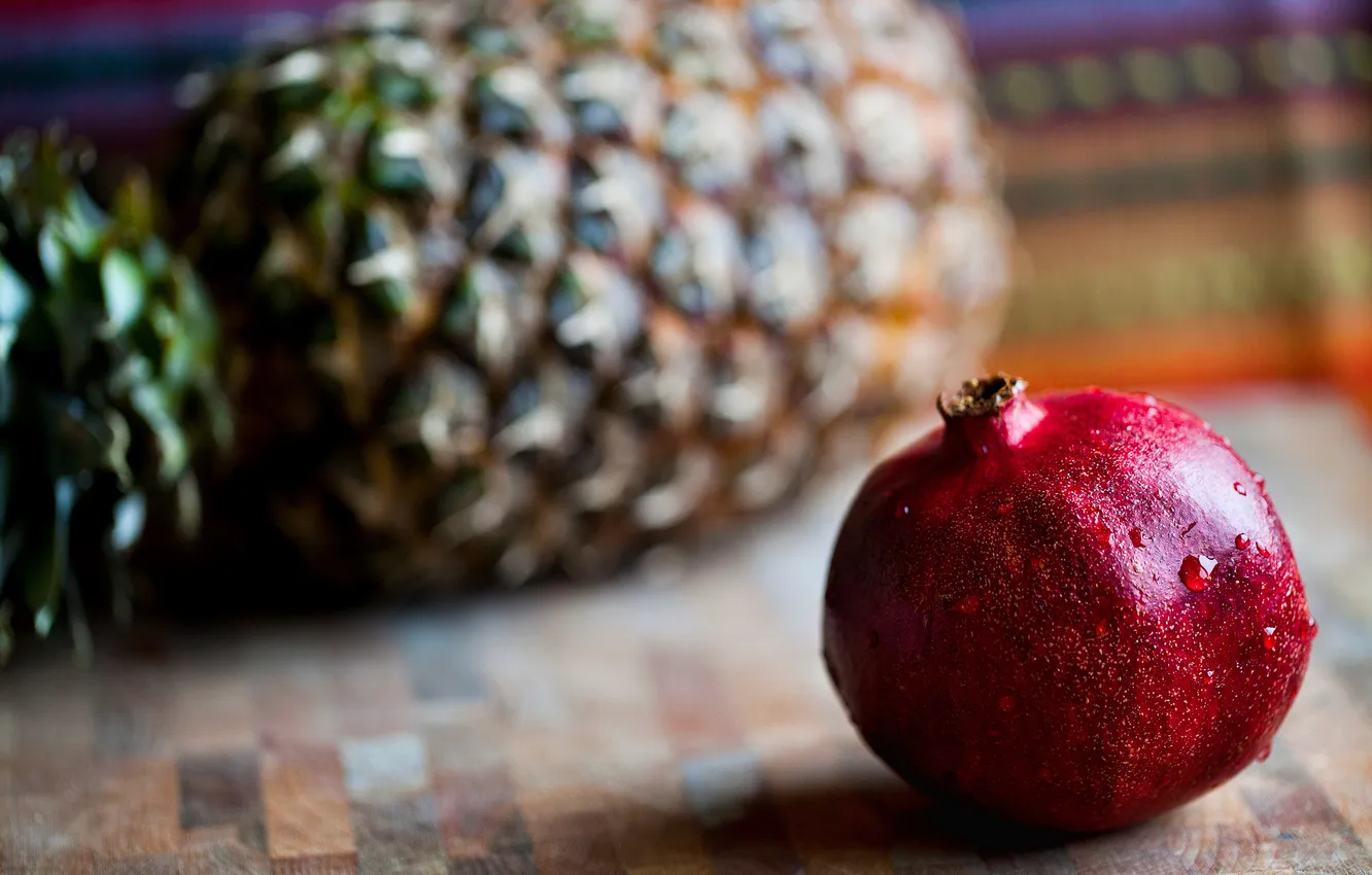 Photo wallpaper drops, fruit, pineapple, garnet