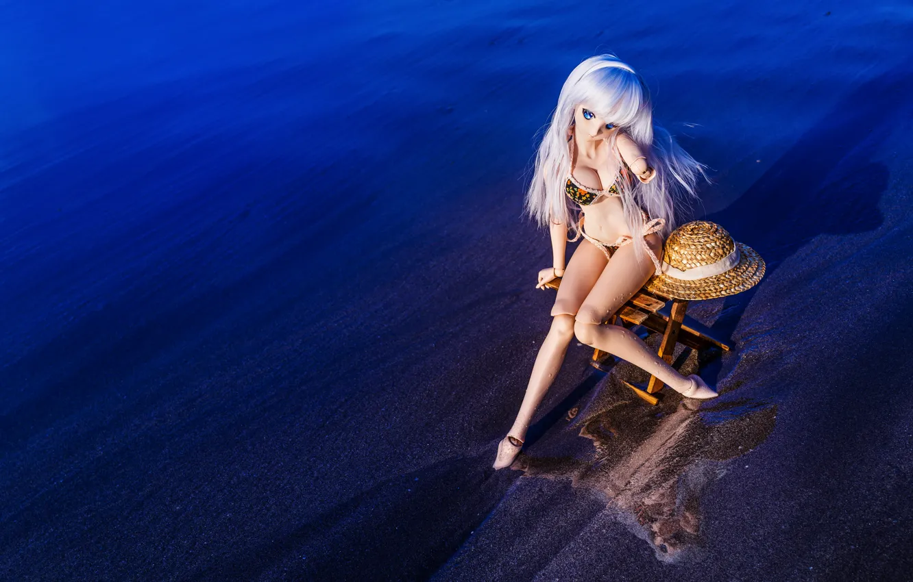 Photo wallpaper water, toy, doll, hat, bikini