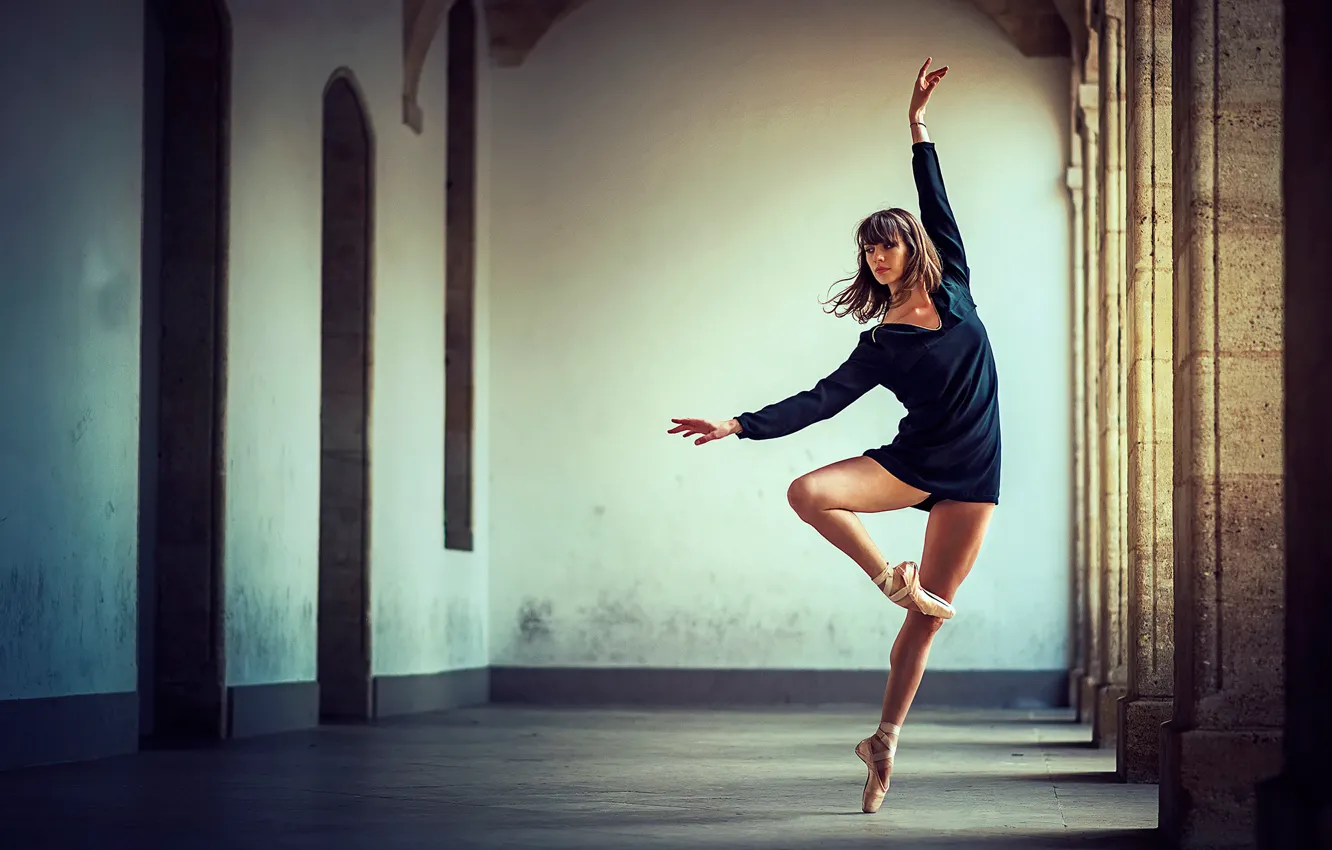 Photo wallpaper grace, ballerina, position, Pointe shoes