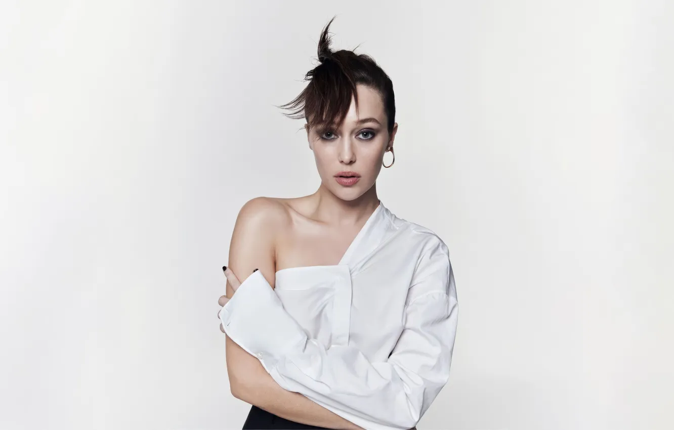 Photo wallpaper brunette, Australia, cute girl, It, Magazine, Alycia Debnam Carey, 2024