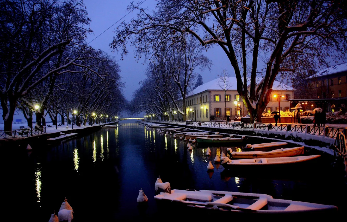 Photo wallpaper winter, snow, the city, lake, France, boats, the evening, channel