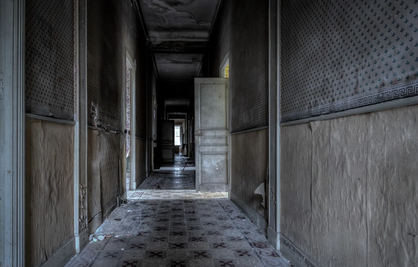 Photo wallpaper wall, the door, corridor