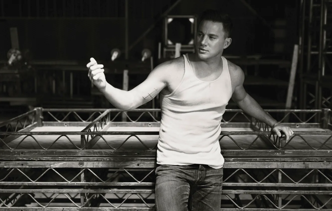 Photo wallpaper pose, photo, jeans, Mike, actor, black and white, gesture, Channing Tatum