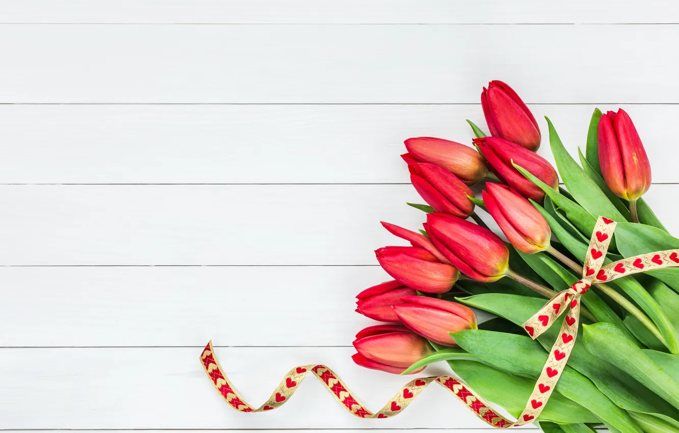 Photo wallpaper flowers, red, bouquet, tape, tulips, red, love, wood