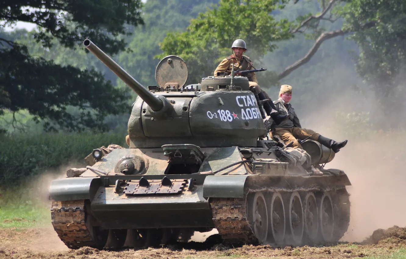 Photo wallpaper tank, Soviet, average, T-34-85, military reconstruction