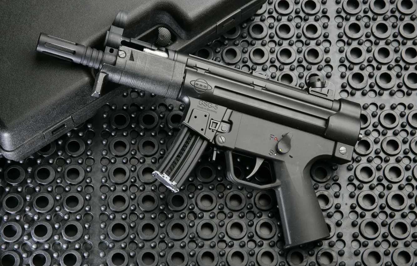 Photo wallpaper suitcase, rifle, semi-automatic, GSG-5PK