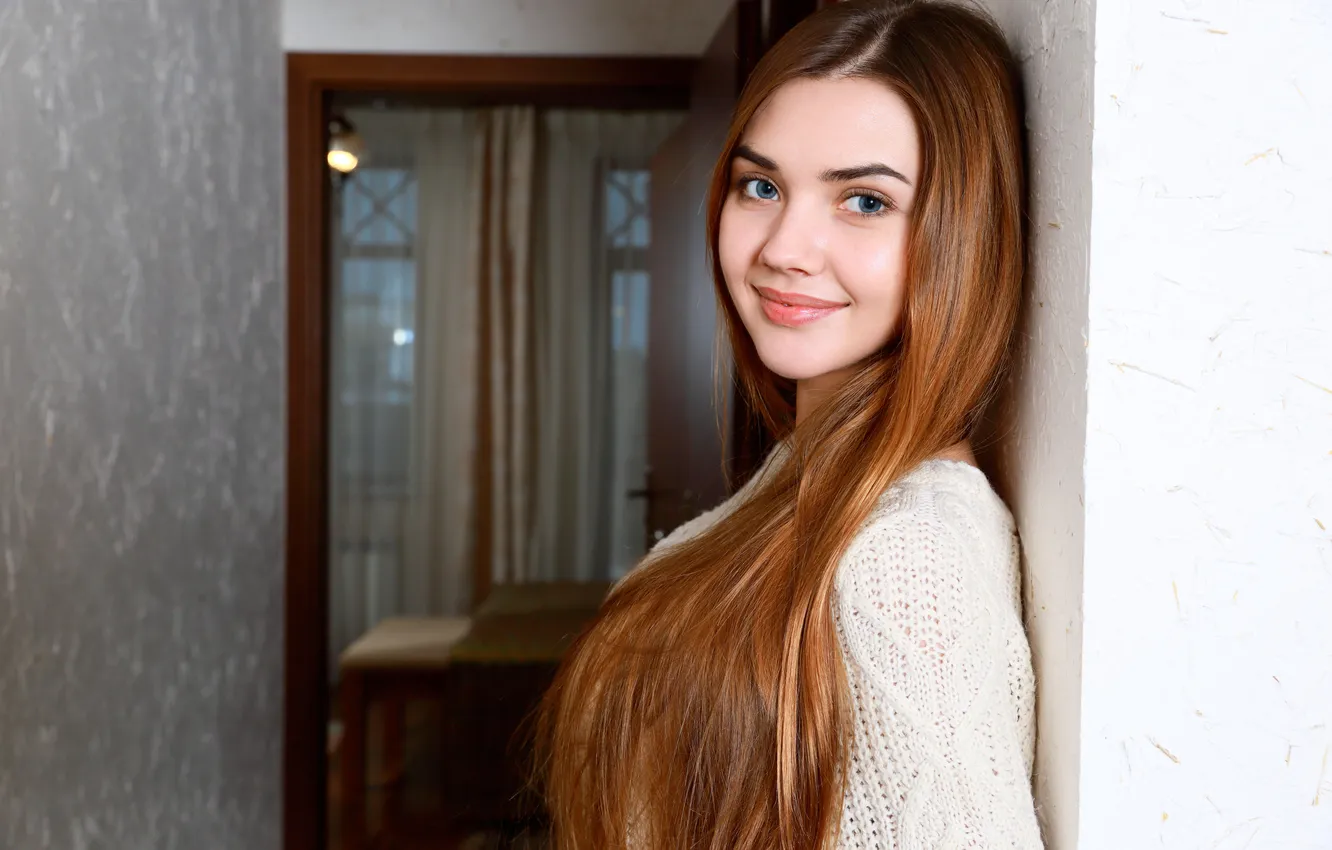 Photo wallpaper smile, model, redhead, Georgia, sweater, Against The Wall