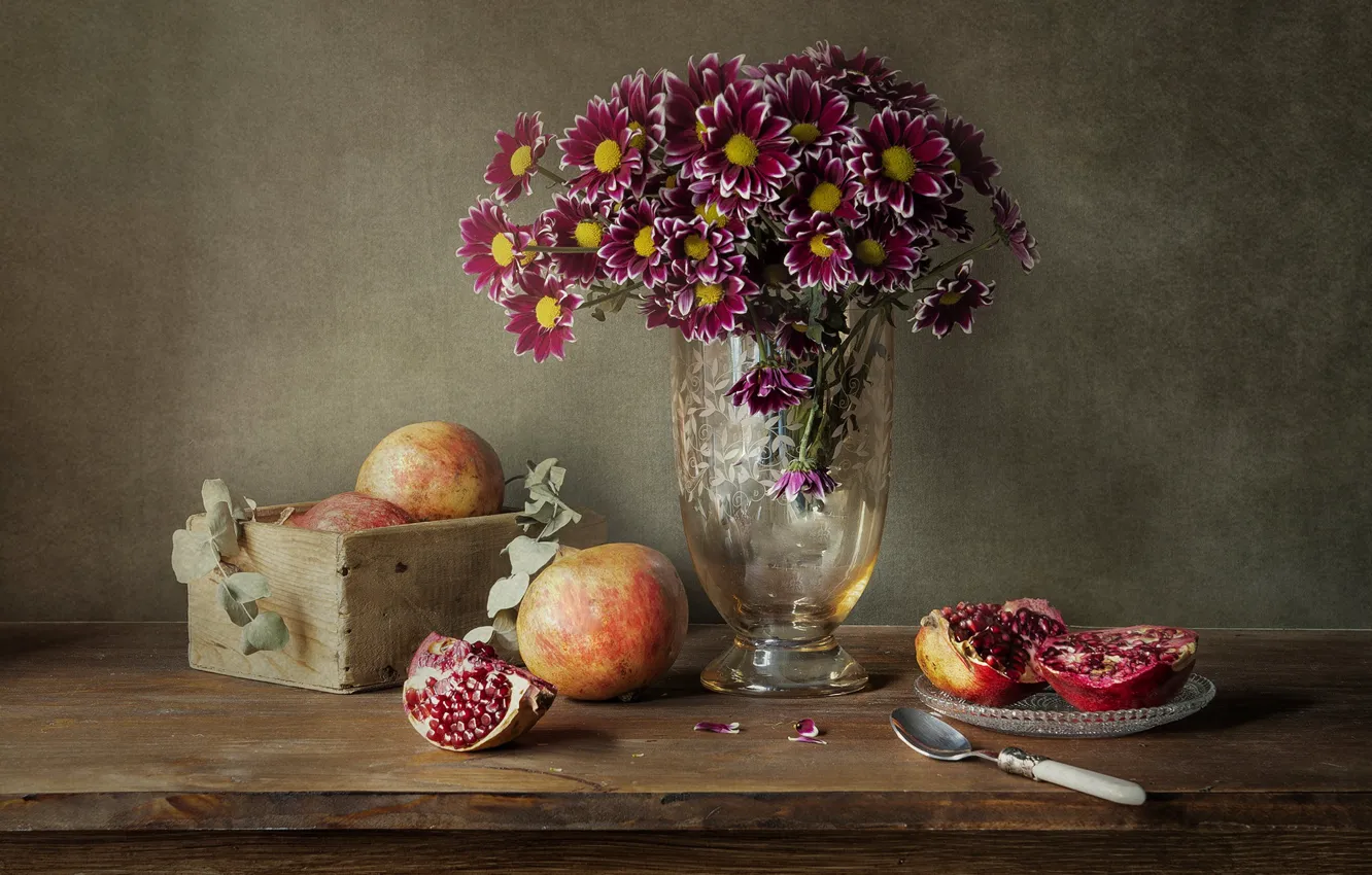 Photo wallpaper flowers, red, table, bouquet, spoon, vase, fruit, still life
