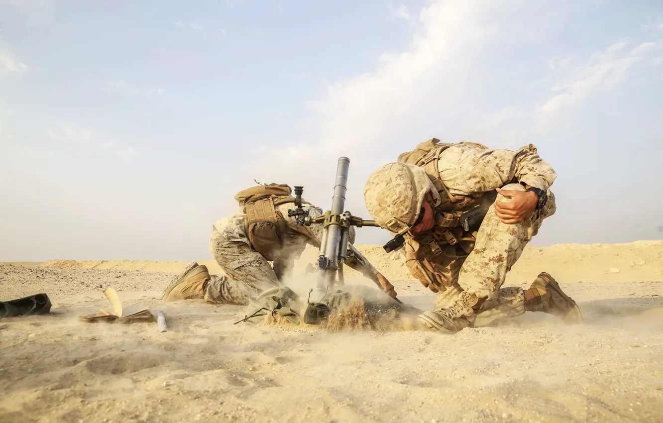 Photo wallpaper soldiers, the fire, mortar